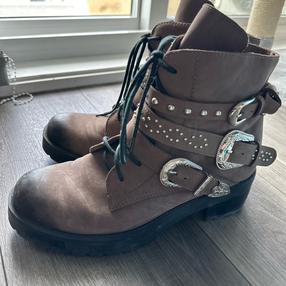 Millie’s Brown Leather Ankle Boots with Silver Accents - Picture 7 of 10